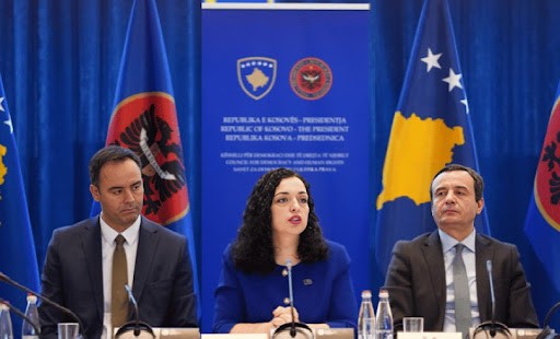 Presidentja Osmani, politikanja më e pëlqyer në Kosovë, Konjufca i dyti, Kurti i treti