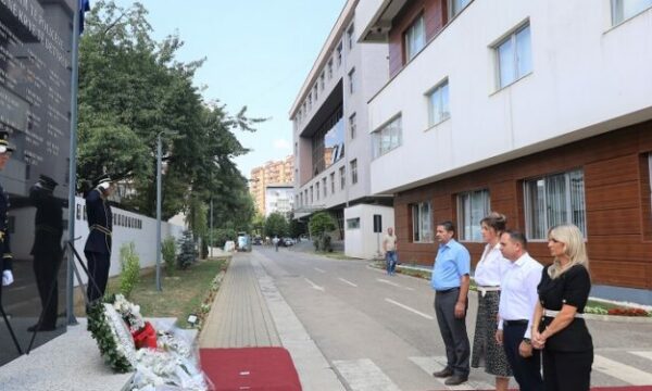 Sindikata e Policisë nderon policët heronj që dhanë jetën në shërbim të kombit