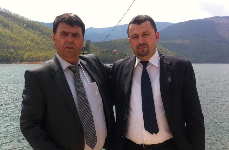 Deputeti i PDK-së publikon një fotografi te Ujmani nga 2011-ta, thumbon qeveritarët për vizitat e fundit
