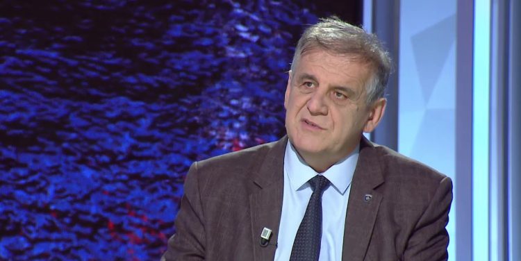 “Kurti do të detyrohet ta sakrifikojë Osmanin”, Spahiu tregon arsyet e përçarjes mes tyre