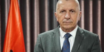 Kamberi letër Vuçiqit: Të respektohen pakicat kombëtare