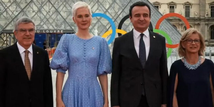 Kurti me gruan në Paris, për të mbështetur sportistët kosovarë në Olimpiadë
