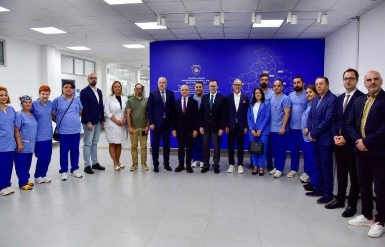 Mjekët nga Turqia do të kryejnë 50 operacione falas për fëmijët kosovarë