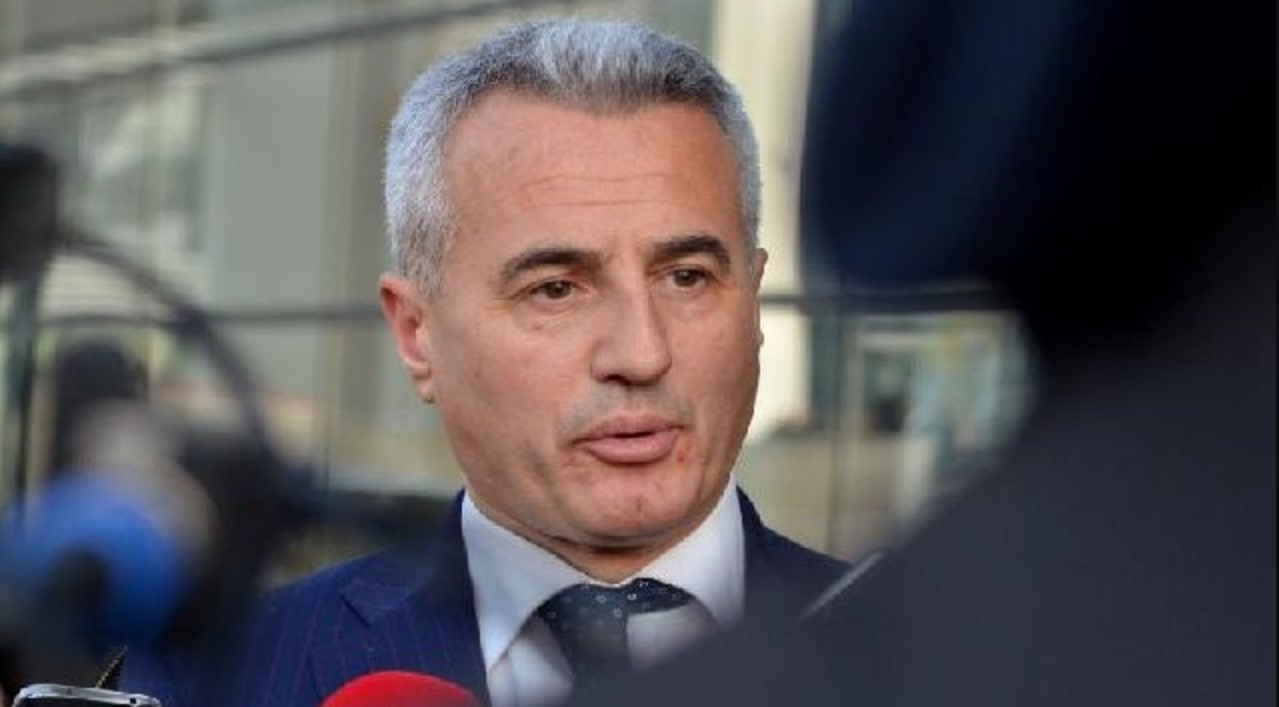Koci tregon se çfarë i ndodhi kur shkoi në stacionin policor të Lloznicës: Më rrethuan mbi 20 policë