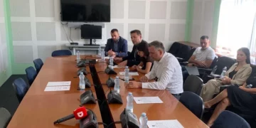 Mungon opozita, dështon mbledhja e Komisionit Hetimor për tekstet shkollore