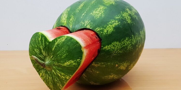 Pse është më e ëmbël dhe me më shumë shije zemra e shalqinit?