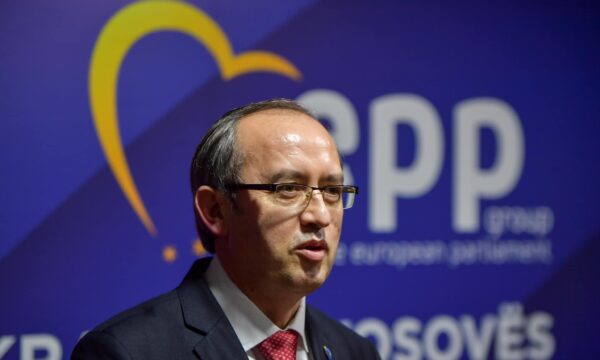 Hoti: Ka përkeqësim enorm të buxhetit, unë nuk e di ku po i marrin atë shifra të rritjes së pagave