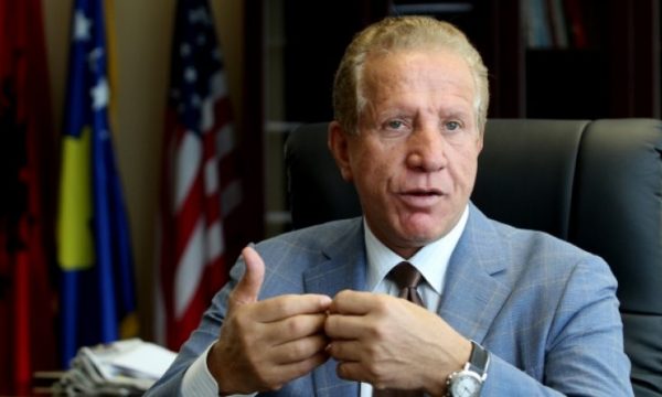 Veç vjet, Pacolli ndërtoi dy shtëpi, bleu tri toka, dy lokale e një banesë për rreth 2.6 milionë euro