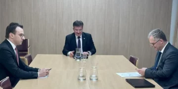 Bislimi e Petkoviq në Bruksel për “zbatimin urgjent” të marrëveshjes