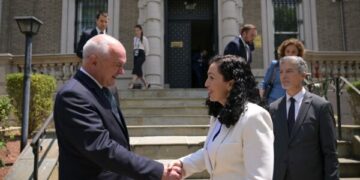 Osmani takohet me kryeministrin e Bullgarisë, flasin për aspiratat e Kosovës për anëtarësim në NATO