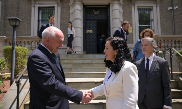 Osmani takohet me kryeministrin e Bullgarisë, flasin për aspiratat e Kosovës për anëtarësim në NATO