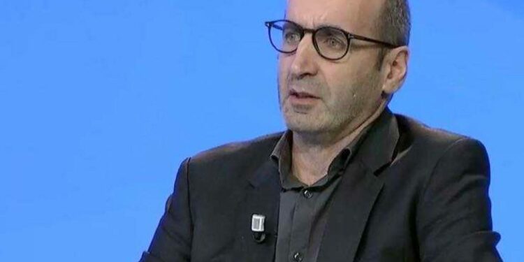 RTK s’tërhiqet nga shkrimi i gazetës boshnjake që e publikoi, i nis pyetje Drejtorit të Periskopit – ai e publikon e-mailin