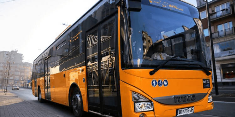 Komuna merr vendim: Pjesëmarrësit në Sunny Hill lirohen nga pagesa e transportit publik