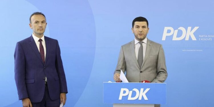 Mustafa i PDK-së demanton Mujën e VV-së: Kosova ka nivelin më të ulët të pagave në rajon