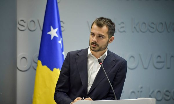 Haradinaj i kërkoi ballafaqim Kurtit, Qeveria i përgjigjet nëpërmjet zëdhënësit