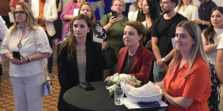 Fillojnë zyrtarisht aktivitetet “Faleminderit Mërgatë”, në sheshin qendror hapen këndet e informimit dhe argëtimit