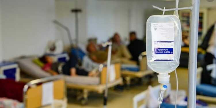 “S’ka as çarçafë, trajtohen në korridor të errët që kundërmon nga tualeti”: Kimioterapi në sallë të improvizuar të Hematologjisë