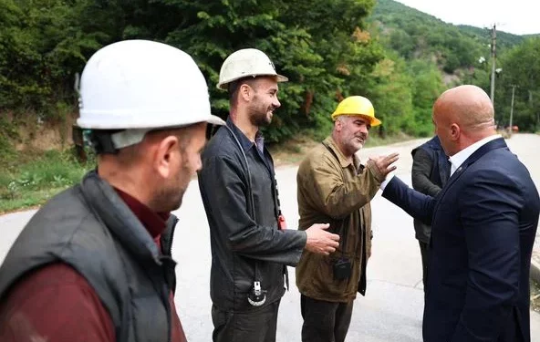 Haradinaj viziton Sindikatën e Minatorëve: Trepçës duhet t’i kthehet shkëlqimi