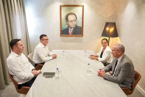 Abdixhiku pret në takim lamtumirës shefin e OSBE-së në Kosovë
