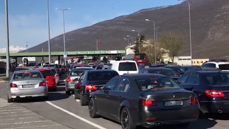 Fluks i lartë udhëtarësh në Morinë, kosovarët ja mësyjnë bregdetit shqiptar!