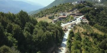 Kurti publikon pamje nga punimet e rugës Prizren-Tetovë: Po lidhim dy qytete historike