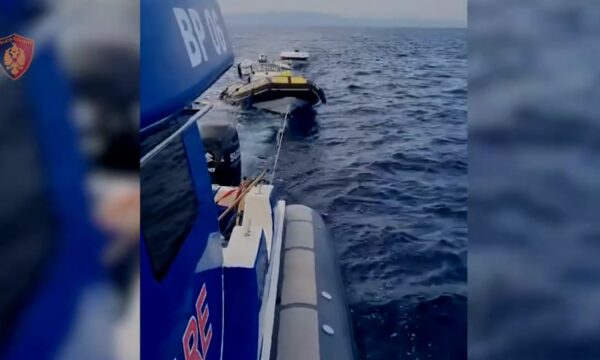 Policia i ndalon 35 mjete lundruese nga Ksamili në Koman