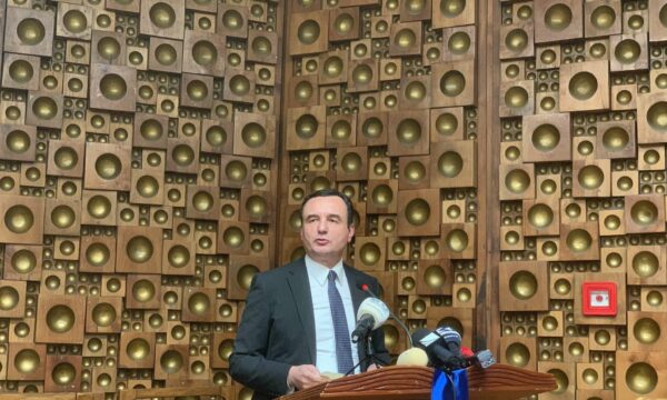 Kurti: Mbështetja për miqtë ukrainas shkon përtej llogaritjeve politike, tregon përkushtimin tonë për të vepruar në unitet me partnerët