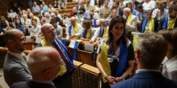 Në Prishtinë shënohet Dita e Pavarësisë së Ukrainës, Hovenier: Nderojmë qëndrueshmërinë e popullit ukrainas