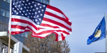 Ambasada amerikane citon deklaratën e DASH-it: Kosova po i vë në rrezik mundësitë që e kemi ndihmuar t’i krijojë