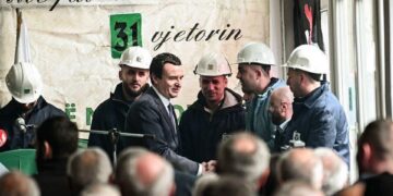 4 milionë euro për Trepçën, Kurti: Duket se ka shumë punëtorë mbi tokë për xehet e pakta të nxjerra nga nëntoka