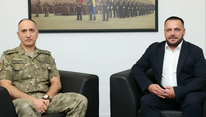 Maqedonci në takim lamtumirës me Komandantin e kontigjentit turk të KFOR-it