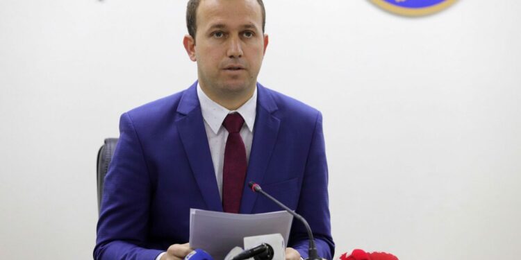 Elezi: KQZ ka krijuar lehtësira, për shtetasit e Kosovës, që duan të marrin pjesë në procesin e votimit jashtë vendit!