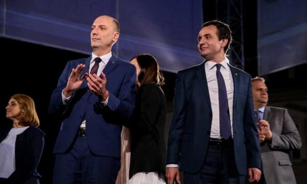 Ish-kreu i VV-së sugjeron mbajtjen e një proteste për pakënaqësitë ndaj Kurtit
