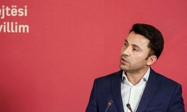 Adnan Rrustemi kritika deputetët që votuan pro themelimit të Gjykatës Speciale, sot po bëhen kinse duan ta mbrojnë historinë e lavdishme