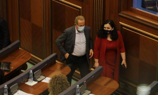E quajtën “biznesmen rusofil”, Pacolli-Osmanit: Të votova, po rrezikoni sigurinë time dhe të familjes, dilni me fakte