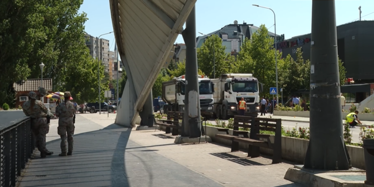 Testimi i Urës së Ibrit: Qeveria insiston në hapje, ndërkombëtarët edhe më të ashpër