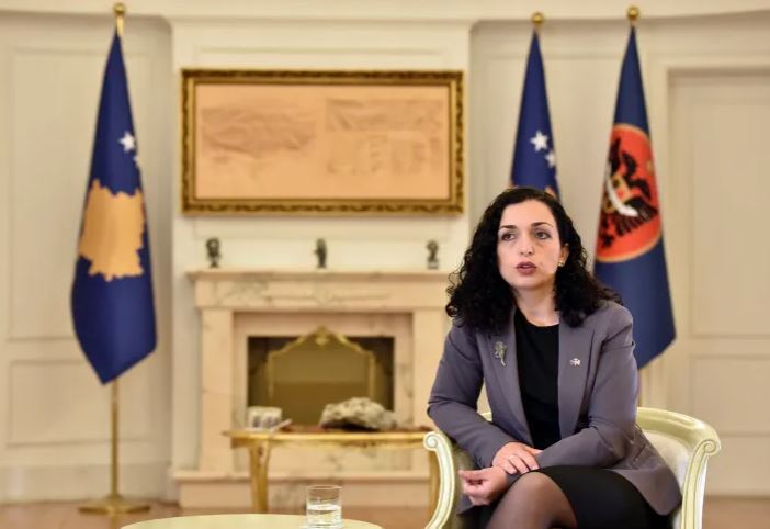 Presidenca: Në asnjë shtet të botës s’ia marrin telefonin kreut të shtetit për skanim