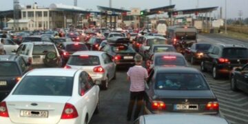 Gjendja në pikat kufitare, 1300 metra kolonë për dalje nga Kosova te Dheu i Bardhë e Merdarë