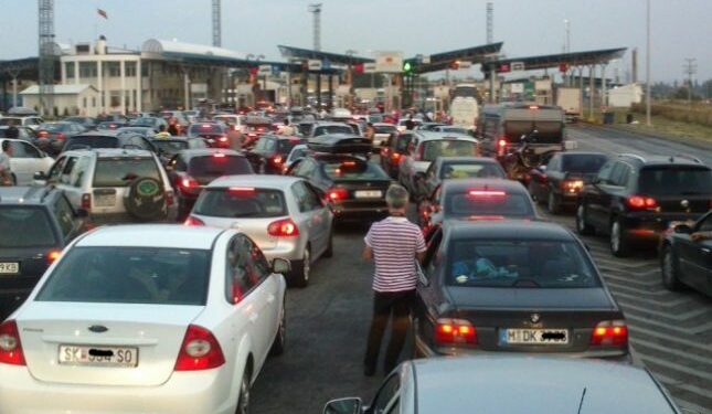 Gjendja në pikat kufitare, 1300 metra kolonë për dalje nga Kosova te Dheu i Bardhë e Merdarë