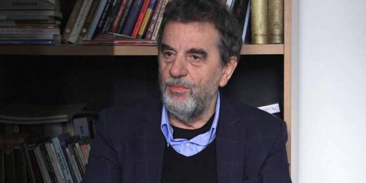 Krasniqi ironizon me pushtetarët: Pas skeqeve në Ujman, tash mbase po presin të lahen në Ibër