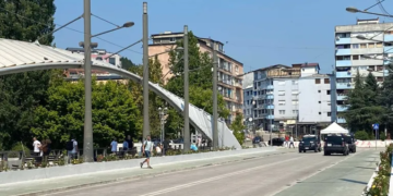 Qeveria nuk ka datë për hapjen e urës!