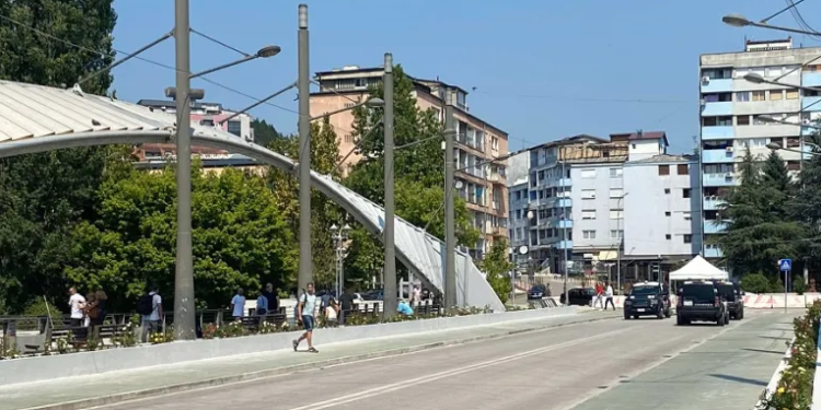 Qeveria nuk ka datë për hapjen e urës!