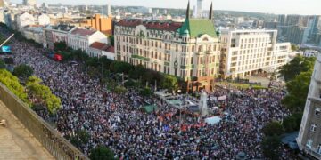 ShBA-ja mohon se ka nxitur protestat në Serbi