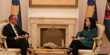 Taravari shkruan edhe një herë për incidentin me Presidenten Osmani: Mos abuzoni, do të mbahet përgjegjësi për çdo parregullsi