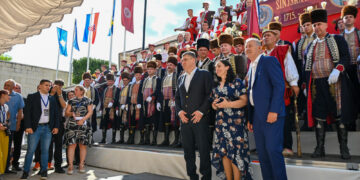 Osmani: Sinjska Alka, një nga ngjarjet më të rëndësishme për kroatët – nderon rezistencën heroike të ushtarëve