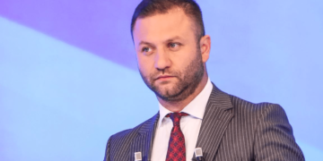 “Ua kishin futur shkopin e gomës në vrimën anale”: Panduri tregon detaje nga rrëfimet e shqiptarëve për dhunën nga UDB-ja
