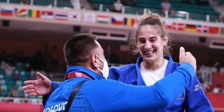 Toni uron Norën për ditëlindje: Rekordmene e Medaljeve Evropiane, jetofsh 100 vjet