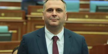 Bajqinovci e harron urën, merret pak me zgjedhjet dhe opozitën: Lufta për vendin e dytë do të jetë sfiduese