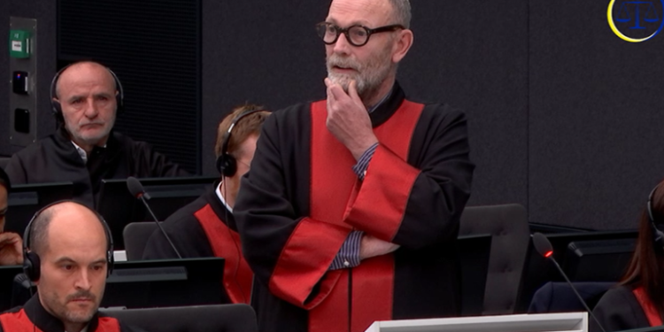 Ben Emerson tërhiqet nga ekipi mbrojtës i Kadri Veselit