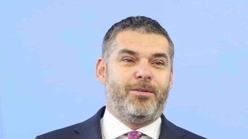 Shefi i CIA-s “futi në një thes Kurtin, Vuçiqin, Dodikun”, thotë Kastrati PDK-së